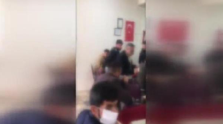 Sultanbeyli’de kahvehaneye baskın