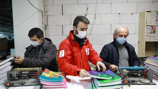 Kızılay Eğitim Seferberliğiyle Gelecek Kuşakları Kucaklıyor