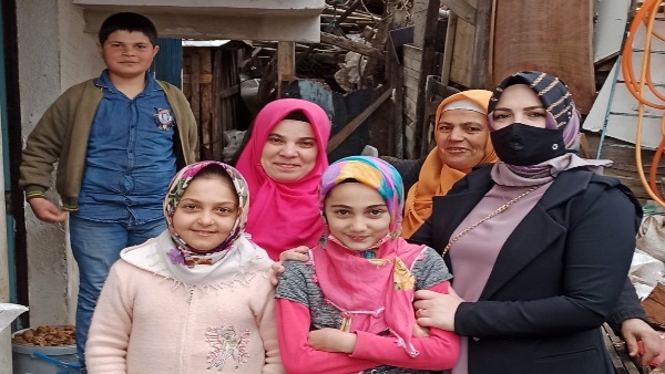 AK Kadın dertlere derman olma gayesinde!
