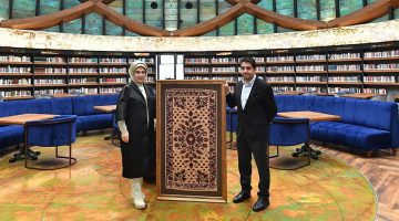 Emine Erdoğan“Kalbe dokunan ilmek sergisini”gezdi