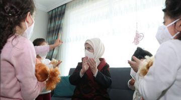 Emine Erdoğan, sevgi evini ziyaret etti