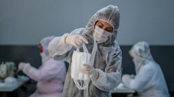 Meslek lisesinde üretilen 40 bin maske Çekya’ya  ihraç edildi