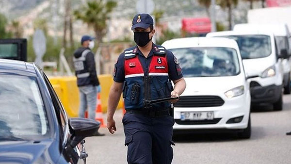 Özel araçla seyahat kısıtlaması var mı?