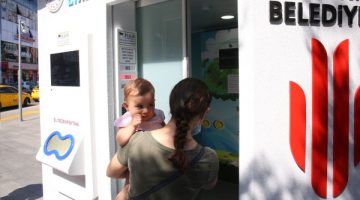 Anne ve bebekler mutluluğu paha biçilmez