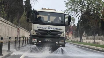 Üsküdar’da cadde ve sokaklar titizlikle temizlendi