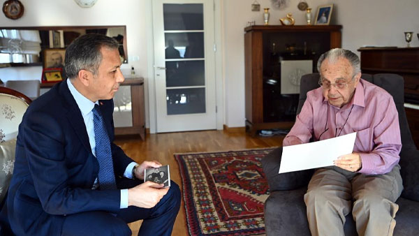 Vali Yerlikaya, Bandırma Vapuru’nun kaptanının torununu ziyaret etti