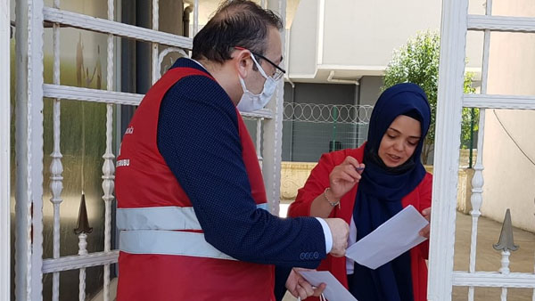 Sultanbeyli’de şehit ailelerine bayram ziyareti