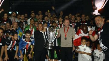 Beşiktaş kupasını teslim aldı