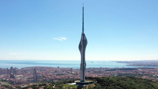 Avrupa’nın en yüksek kulesi hizmete açıldı!
