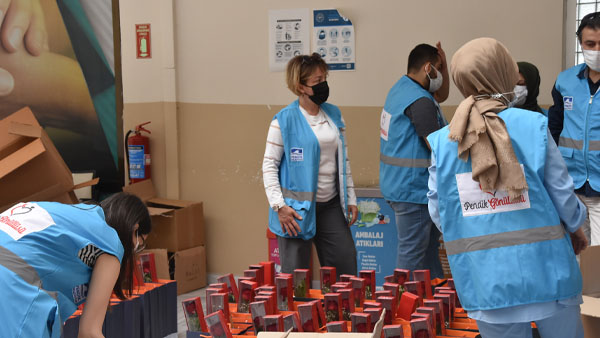 Gazi ve şehit ailelerine bayram ziyareti