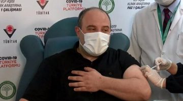 Bakan Varank yerli aşının ikinci dozunu oldu
