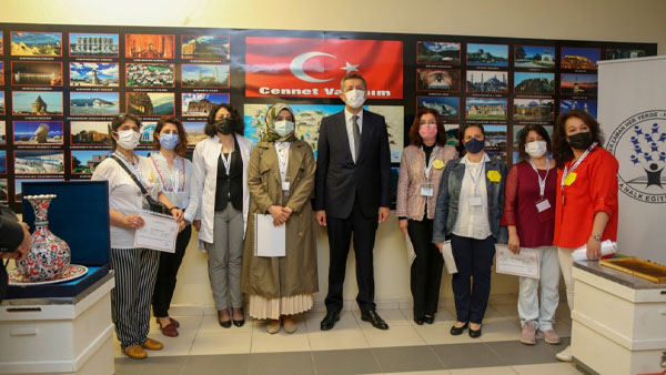 Hayat Boyu Öğrenen Mahalle Ezberleri Bozuyor