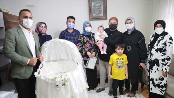 Bakan Yanık’tan, Hoş Geldin Bebek ziyareti