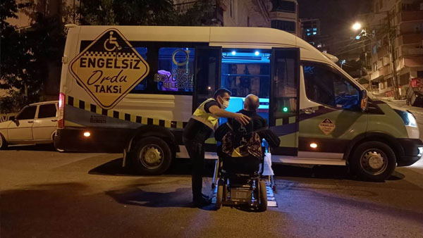 Engelsiz Taksi 7/24 hizmette