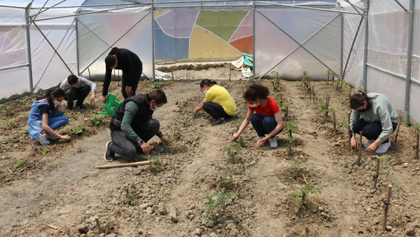 Büyükşehir özel öğrenciler için çiftçilik eğitimi