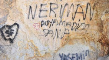 Peribacalarından isyan ettiren görüntü!