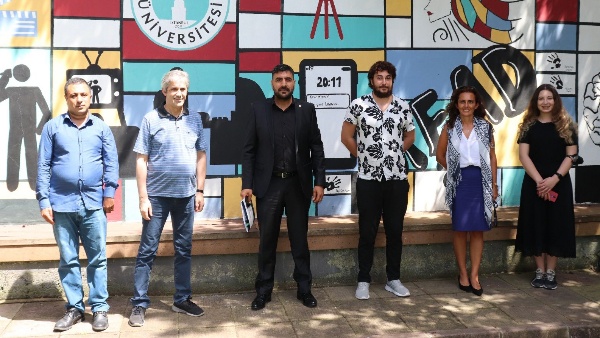 İNTERNET GAZETECİLERİ YASAL DÜZENLEME BEKLİYOR!