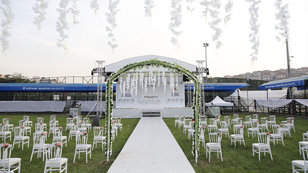 Evlenecek çiftlere özel düğün alanı!