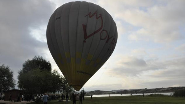Emre Gölü’nde ilk sıcak hava balonu gökyüzüyle buluştu