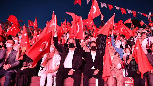 Tuzlalılar 15 Temmuz’da Demokrasi Nöbeti tuttu