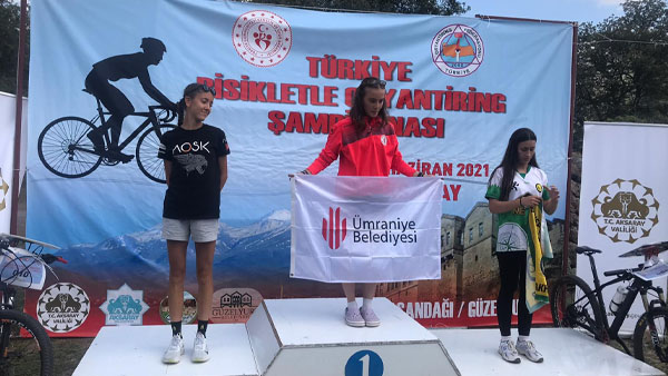 Ümraniyeli sporcular şampiyonluğa doymuyor