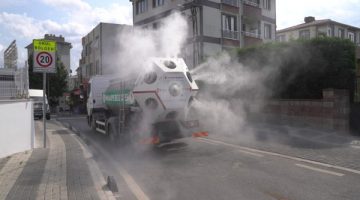 Mikronsis araçları ile sokaklar dezenfekte ediliyor