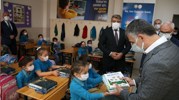 Sultanbeyli’de İlk Ders Zili Çaldı