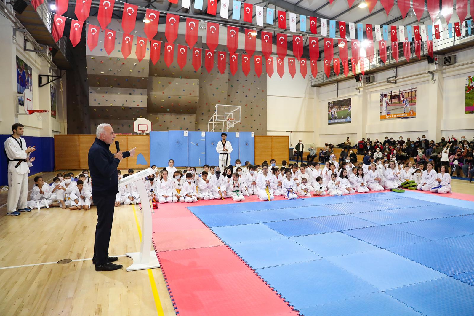 Ümraniye’de, Taekwondo kuşak bağlama töreni gerçekleşti