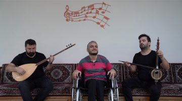 Müzikle hayata yeniden bağlandı