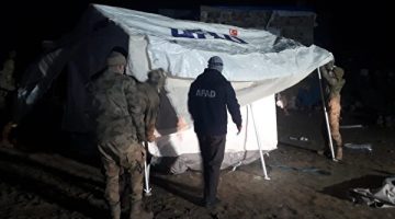 AFAD deprem bölgesinde 136 personelle görev başında