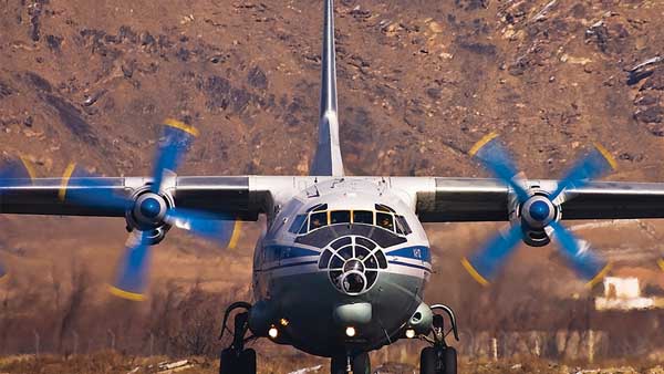 An-12 tipi uçak düştü: 2 ölü