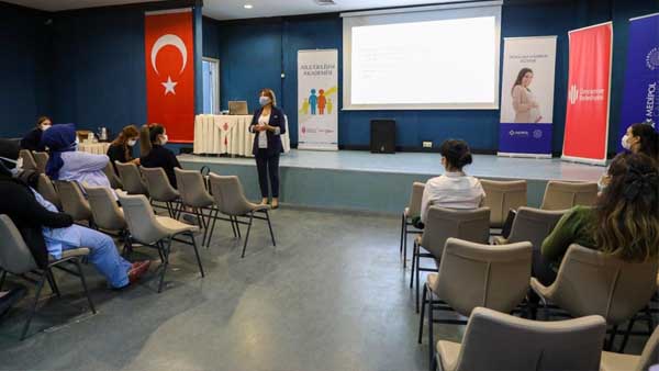 Gebelik Okulu’nda annelere özel eğitim