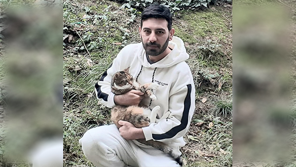 Ünlü  oyuncu Selçuk Yıldız, “Patili dostlarımızı  unutmayalım”