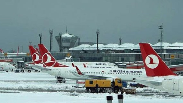 İstanbul Havalimanı’ndaki uçuş seferleri durduruldu