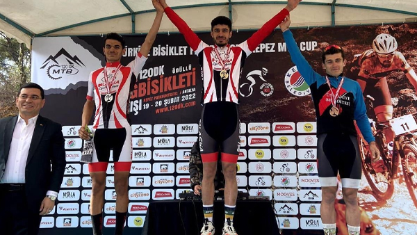  Sporcu Okan Aydoğan’dan büyük başarı