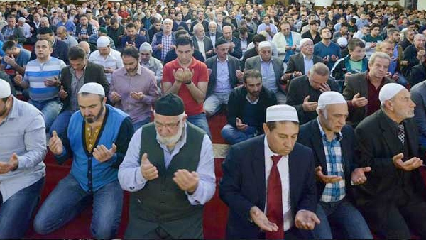 Bayram namazı saat kaçta? Bayram namazı nasıl kılınır?