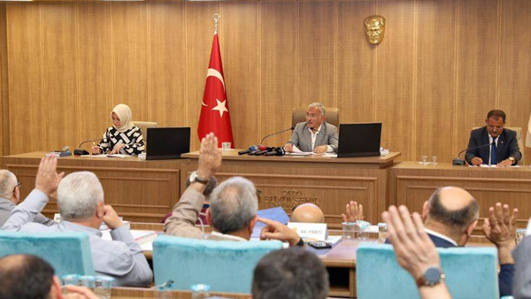 Başkan Güler, “Daha Önemli Meseleleri Konuşalım”