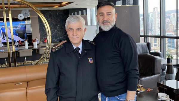 Jandarma Genel Komutanından Türkücü İzzet Yıldızhan’a ziyaret