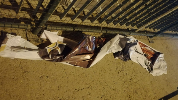 Sultanbeyli’de Ak Parti’nin Pankartlarına Çirkin Saldırı!