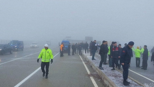 Kırşehir’de zincirleme kaza: 2 ölü, 2’si ağır 12 yaralı