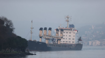 İstanbul’da gemi trafiği askıya alındı