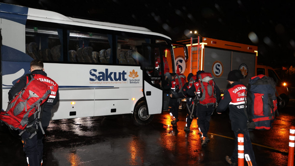 SAKUT depremzedeler için yola çıktı