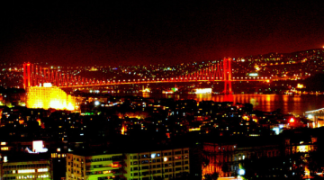 İstanbul Boğazı Gemi Trafiğine Kapatıldı