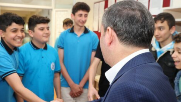Başkan Ali Tombaş Okulları Ziyaret Etti