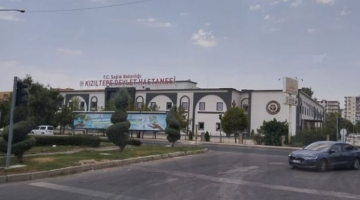 Mardin’de 3 Yaşındaki Çocuk Su Dolu Kovaya Düştü!