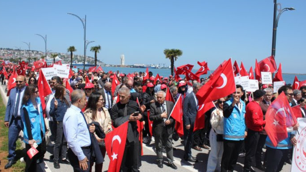 Samsun’da 19 Mayıs Coşkusu Aile Yılı Yürüyüşü ile Başladı