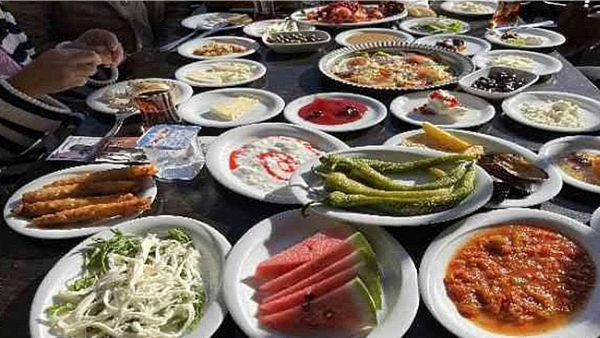 Açık Büfe ve Serpme Kahvaltıda İsrafın Önüne Geçilecek