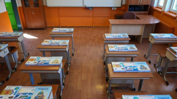 ÜCRETSİZ DERS KİTAPLARI, SIRALARDAKİ YERİNİ ALMAYA BAŞLADI