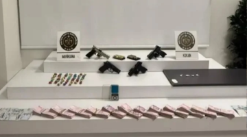 Maltepe’de Uyuşturucu Baskını: Gizli Bölmeden Silah ve Para