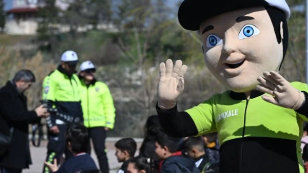 Kırıkkale’de Çocuk Trafik Eğitim Parkuru’nda Uygulamalı Trafik Eğitimi Gerçekleştirildi